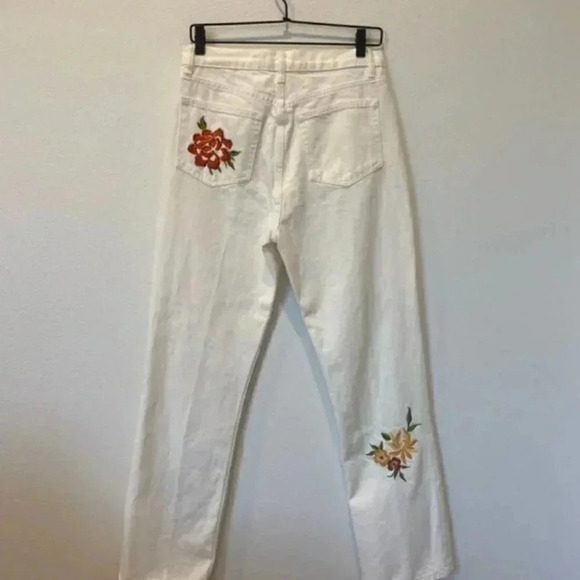 NWT Reformation Cynthia Floral Embroidered High Rise Straight Jeans Size 26 - Picture 6 of 11